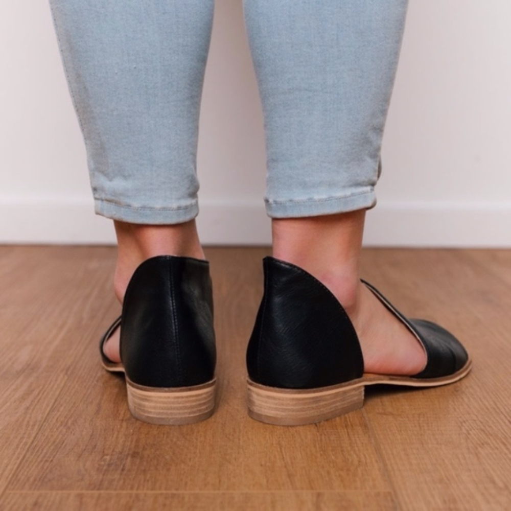 QWENN Cut Out Flats - BLACK - Picture 5 of 5